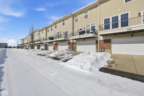Community — 6343 Central Boulevard, Whitestown, IN