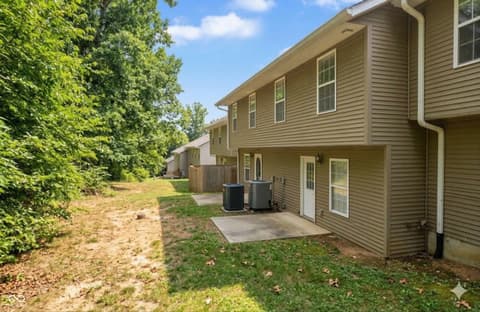 Photo of 1250 W Adams Hill Circle, Bloomington, IN