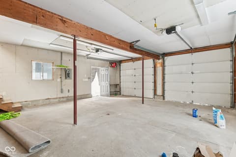 Garage at 38 Homestead Drive, Sheridan, IN