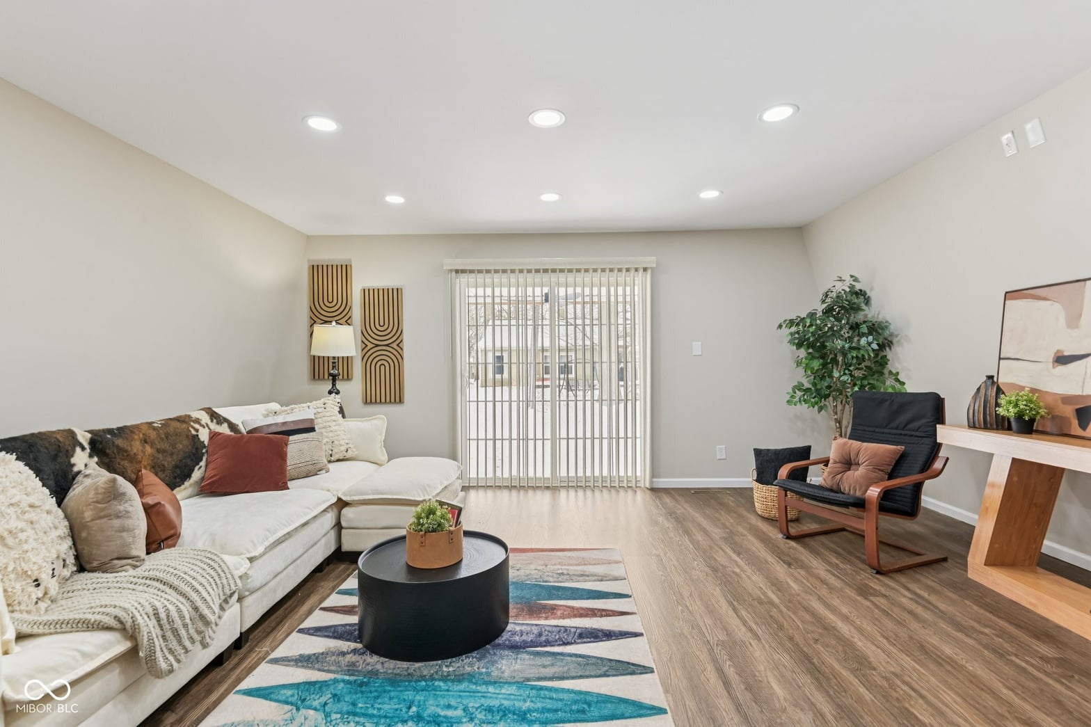 Living room at 38 Homestead Drive, Sheridan, IN