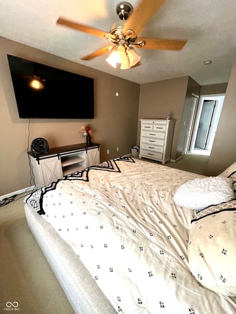Photo of 9440 Enclave Drive, Avon, IN