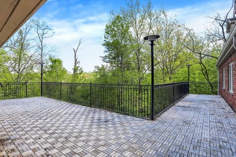 Photo of 8602 Frontgate Lane, Indianapolis, IN