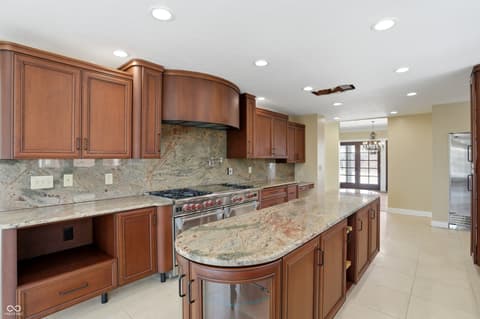 Photo of 8602 Frontgate Lane, Indianapolis, IN