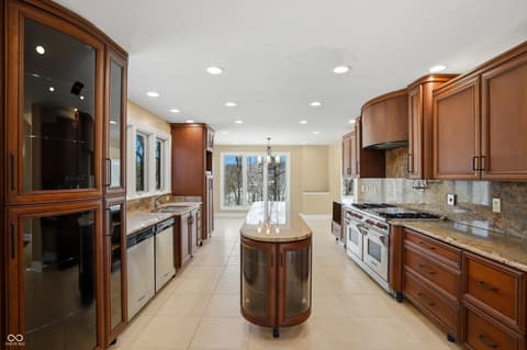 Photo of 8602 Frontgate Lane, Indianapolis, IN
