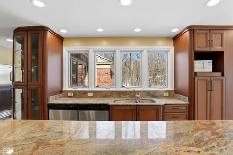 Photo of 8602 Frontgate Lane, Indianapolis, IN