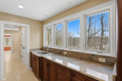 Photo of 8602 Frontgate Lane, Indianapolis, IN