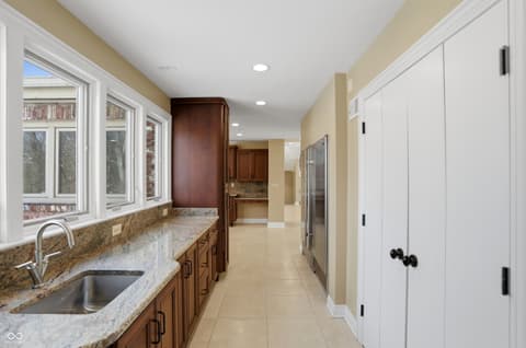 Photo of 8602 Frontgate Lane, Indianapolis, IN