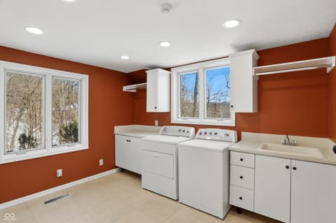 Photo of 8602 Frontgate Lane, Indianapolis, IN