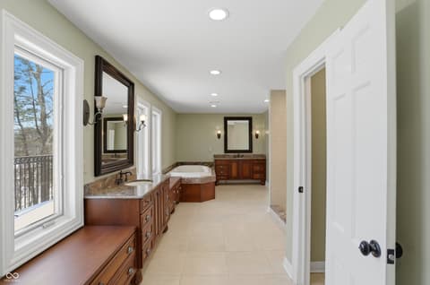 Photo of 8602 Frontgate Lane, Indianapolis, IN