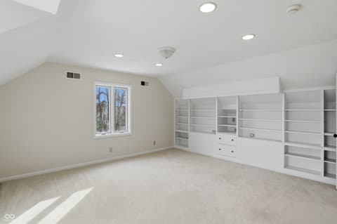 Photo of 8602 Frontgate Lane, Indianapolis, IN