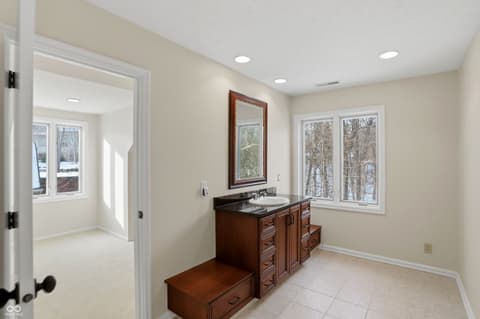Photo of 8602 Frontgate Lane, Indianapolis, IN