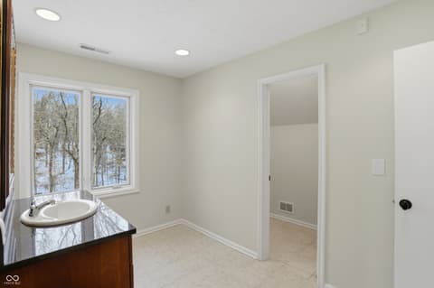 Photo of 8602 Frontgate Lane, Indianapolis, IN