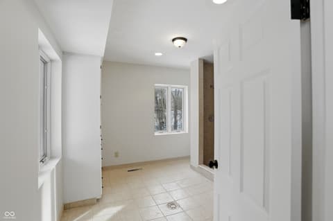 Photo of 8602 Frontgate Lane, Indianapolis, IN