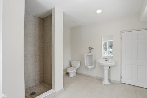 Photo of 8602 Frontgate Lane, Indianapolis, IN