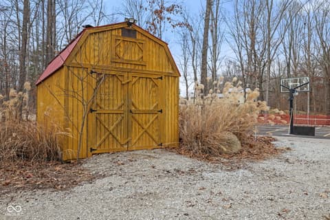 Out Buildings — 6817 Siebert Trail, Nineveh, IN