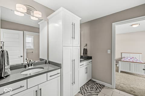 Photo of 950 Westlake Hills Drive, Columbus, IN