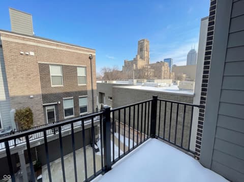 Photo of 727 N Illinois Street, Indianapolis, IN