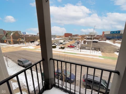 Photo of 727 N Illinois Street, Indianapolis, IN