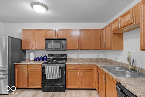 Kitchen at 951 Curlew Lane, Greenwood, IN