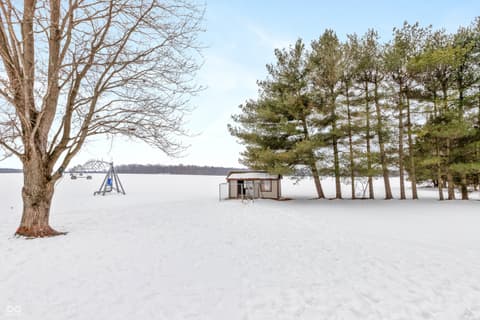 Photo of 5721 S County Road 550 E, Crothersville, IN