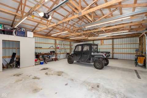 Photo of 5721 S County Road 550 E, Crothersville, IN