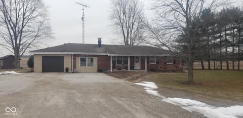 Photo of 5721 S County Road 550 E, Crothersville, IN