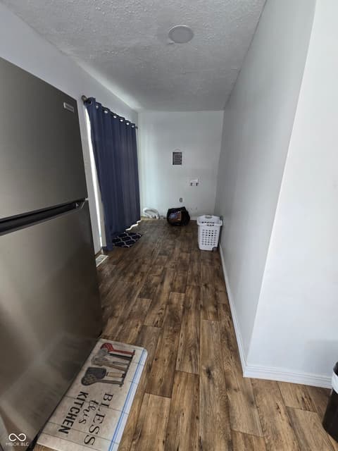Laundry room at 127 S Madison Street, Knightstown, IN