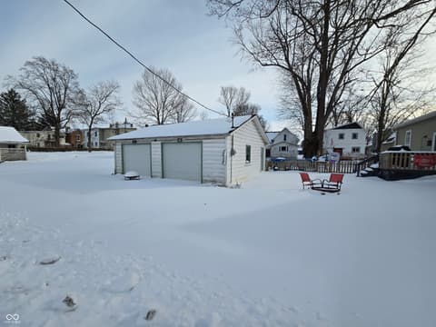 Garage at 127 S Madison Street, Knightstown, IN