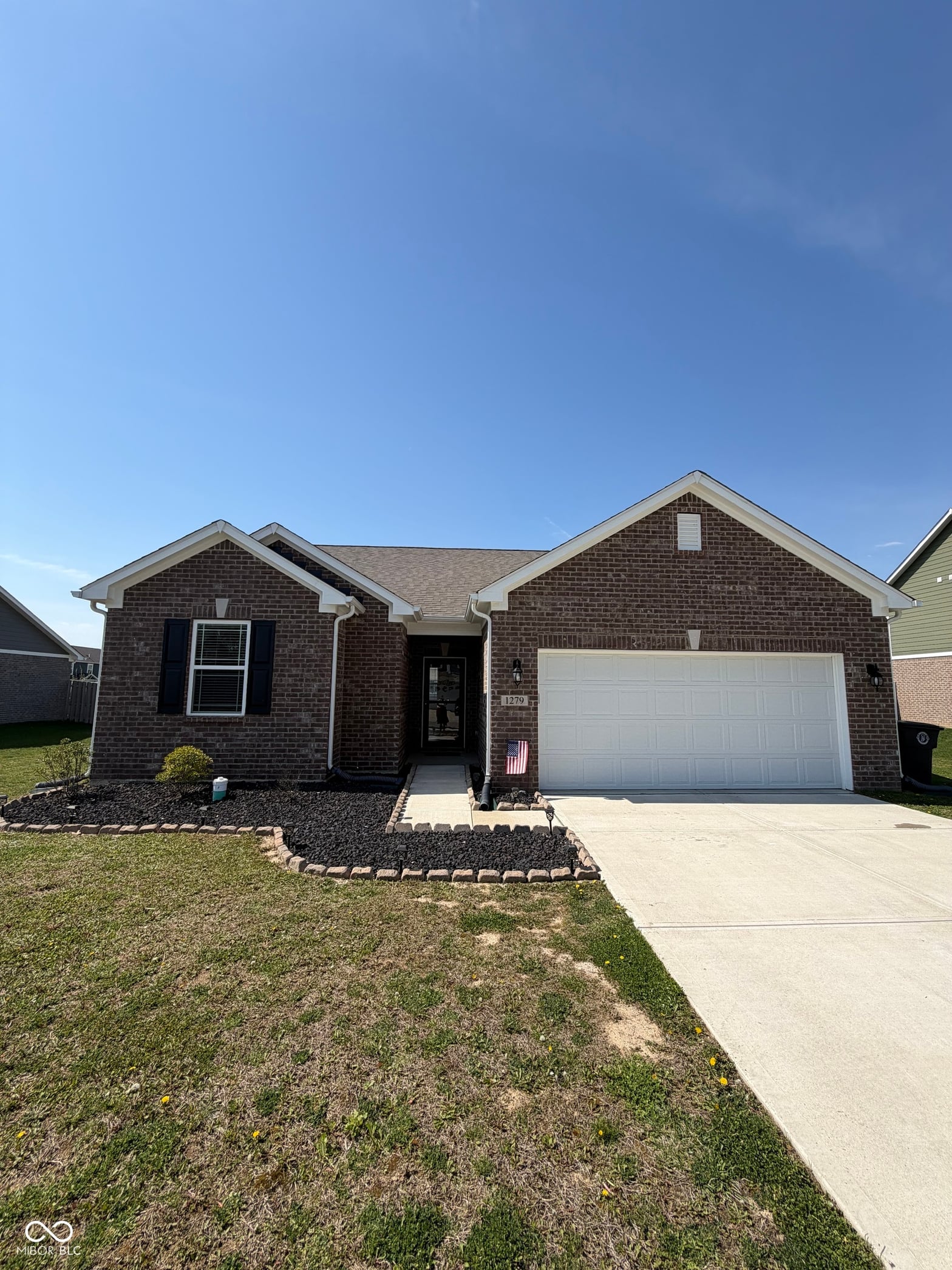 Front exterior at 1279 Bontrager Lane, Shelbyville, IN