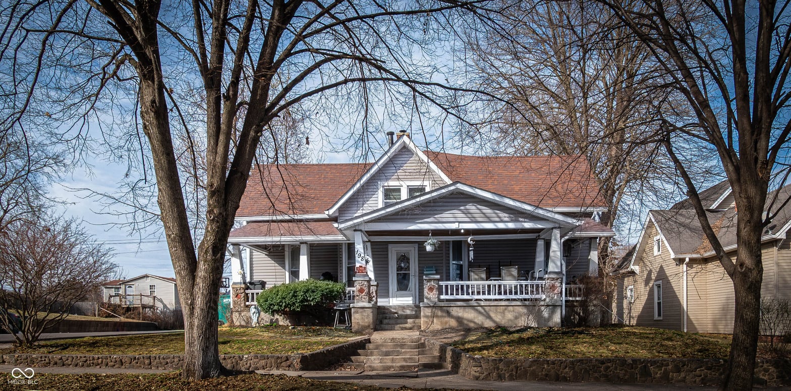Front exterior at 198 W King Street, Franklin, IN