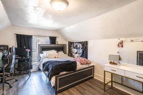 Bedroom at 198 W King Street, Franklin, IN