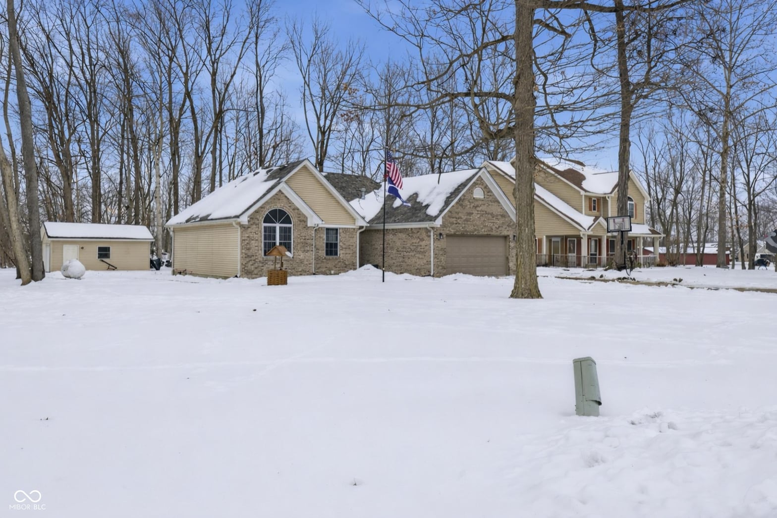 Front exterior at 344 Patriots Landing, Coatesville, IN