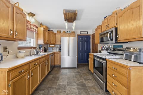 Kitchen at 344 Patriots Landing, Coatesville, IN