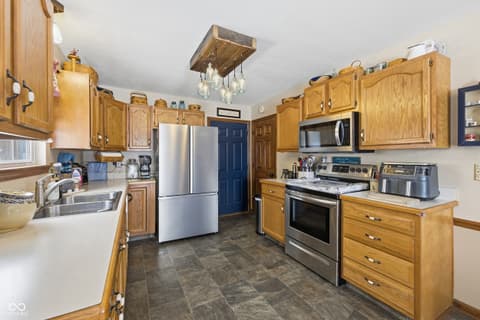 Kitchen at 344 Patriots Landing, Coatesville, IN