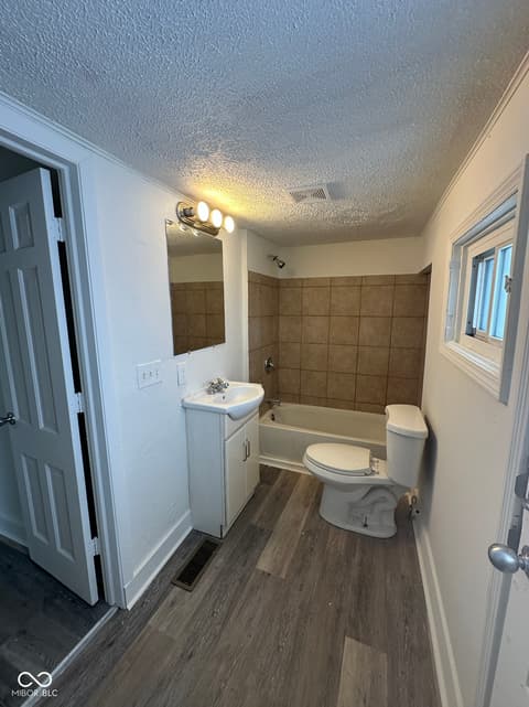 Photo of 69 N 16th Avenue, Beech Grove, IN