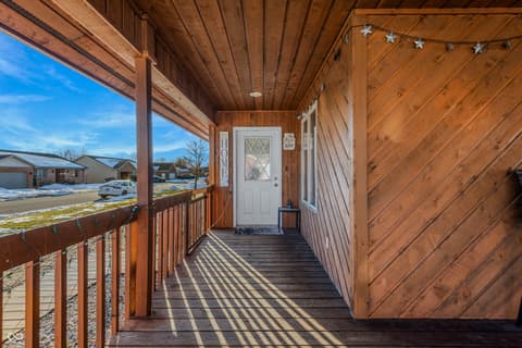 Foyer at 708 Pine Tree Court, Seymour, IN