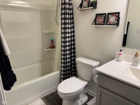 Photo of 512 Montezuma Express Drive, Greenfield, IN