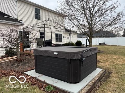 Yard at 9512 W Thurston Court, Yorktown, IN