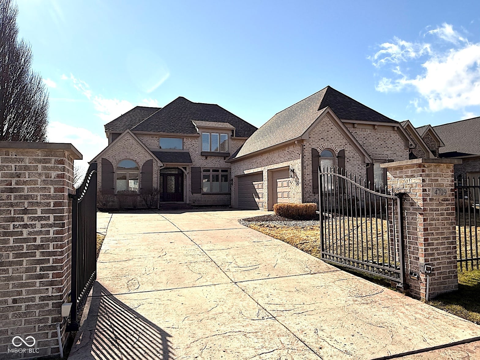 Front exterior at 4709 River Ridge Drive, Indianapolis, IN