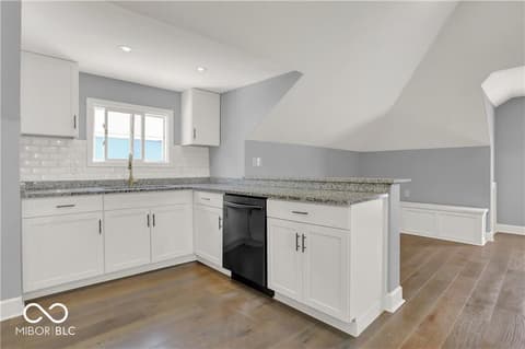Photo of 320 W 29th Street, Indianapolis, IN