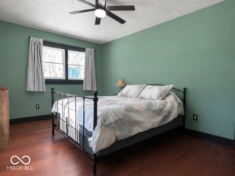Bedroom at 3080 E Linn Avenue