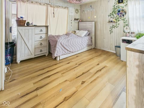 Photo of 201 N Greenbriar Road, Muncie, IN