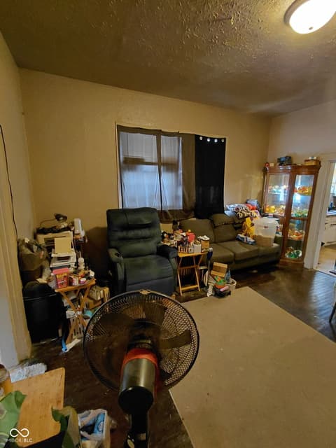 Living room at 520 E Minnesota Street, Indianapolis, IN