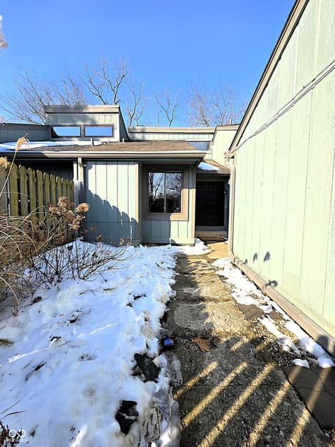 Photo of 148 Sugarwood Lane, Avon, IN