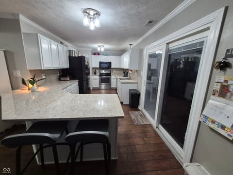 Kitchen at 925 Mallory Parkway, Franklin, IN