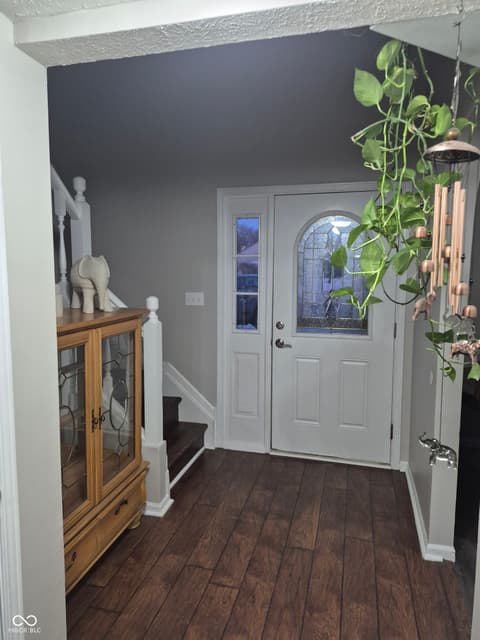 Foyer at 925 Mallory Parkway, Franklin, IN