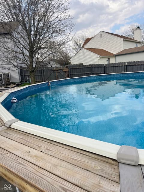 Pool at 925 Mallory Parkway, Franklin, IN