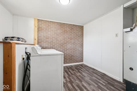 Laundry room at 170 E Elm Street, Morgantown, IN