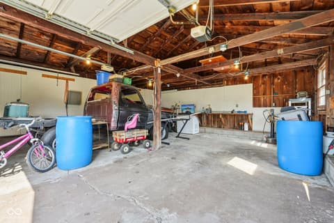 Garage at 170 E Elm Street, Morgantown, IN