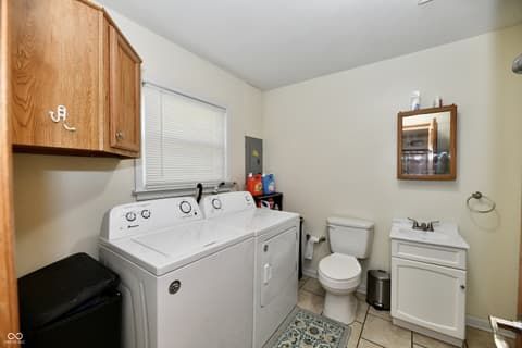 Laundry room at 4020 S Lynhurst Drive, Indianapolis, IN